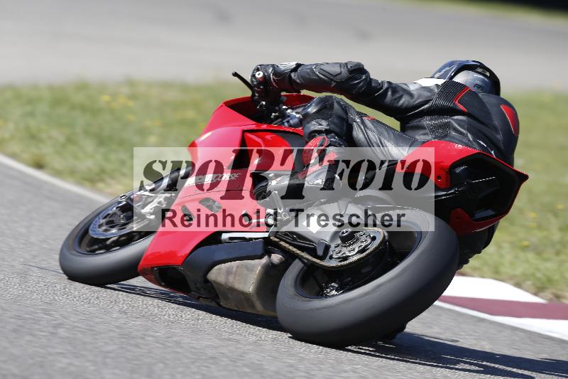 /48 25.08.2025 Cornu Master School ADR/rot-rouge/106